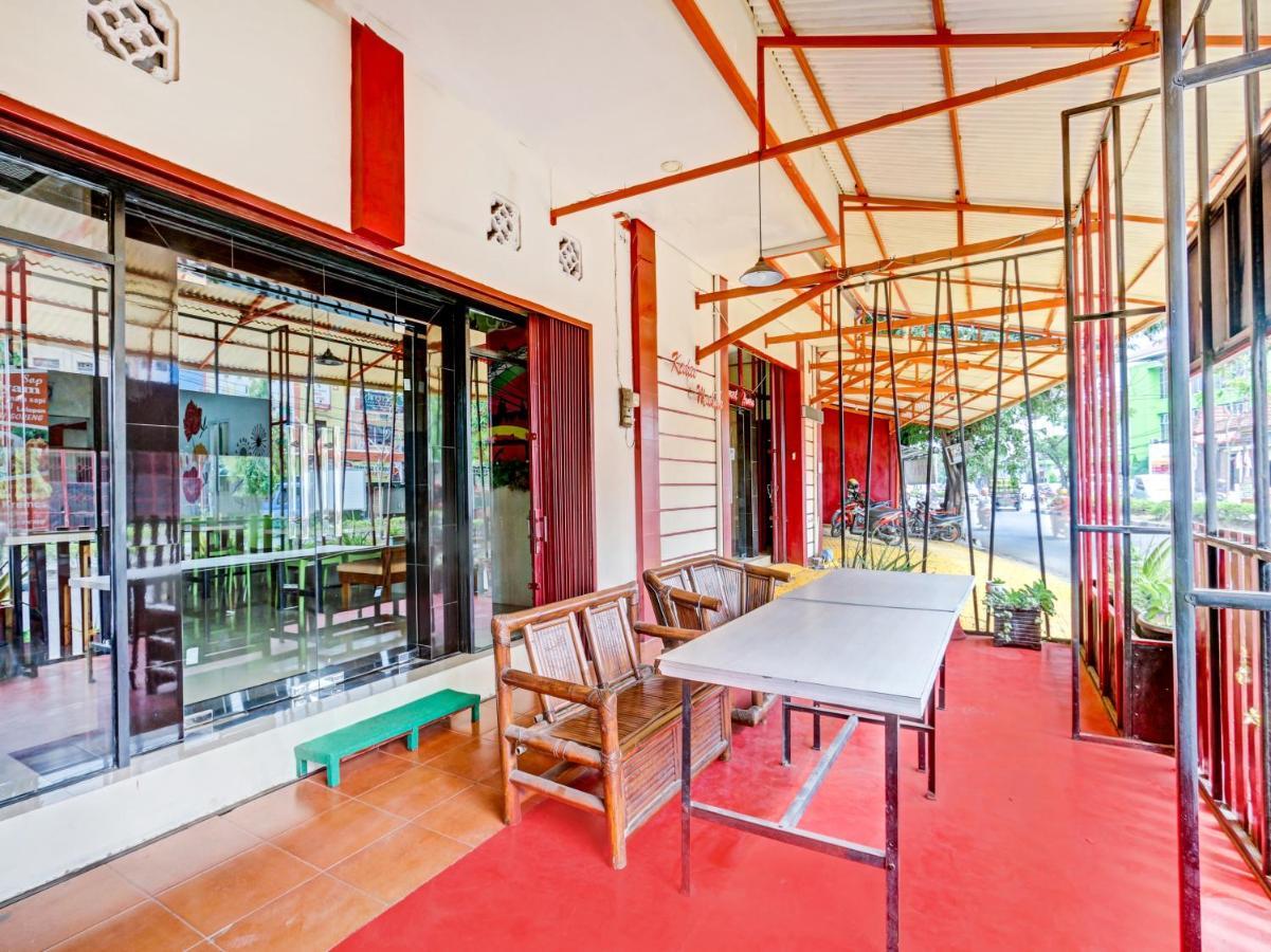 Oyo 90553 Arteri Guest House Семаранг Экстерьер фото