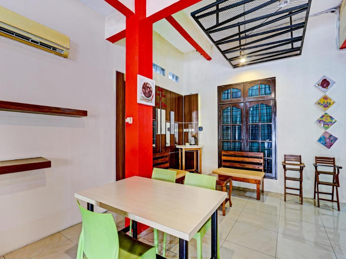 Oyo 90553 Arteri Guest House Семаранг Экстерьер фото